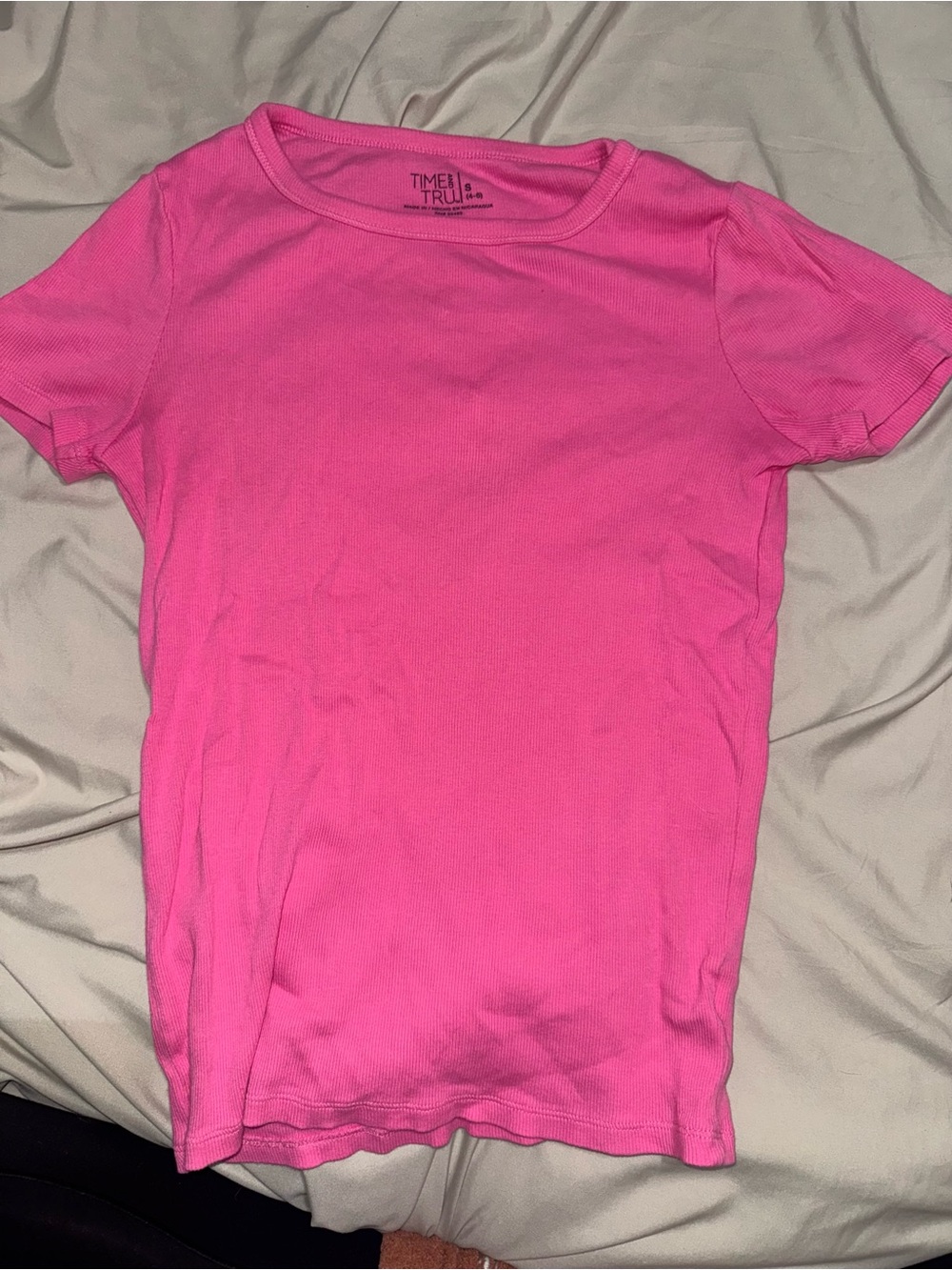 Time and Tru womens Bright Pink Short Sleeve Tee